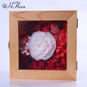 Rosas Eternas Preservadas <span class=keywords><strong>de</strong></span> Alta Calidad al por Mayor, Nuevo Diseño, Regalo para el Día <span class=keywords><strong>de</strong></span> la Madre y San Valentín, Caja <span class=keywords><strong>de</strong></span> Madera con Marco <span class=keywords><strong>de</strong></span> Fotos - Product Image 3
