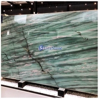 Dalle de quartzite vert émeraude polie à veines profondes pour îlot de cuisine, comptoir, meuble-lavabo, mur décoratif, sol, hôtel, villa