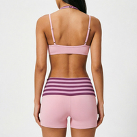 Soutien-gorge de sport 2-en-1 personnalisé pour femme avec logo, fines bretelles réglables, doux comme du beurre, extensible, élégant et sculptant pour le yoga et l'entraînement