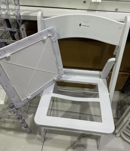 Sillas Plegables Modernas de Resina Blanca Estilo Chiavari <span class=keywords><strong>para</strong></span> Jardín Adultos y Niños Muebles Portátiles <span class=keywords><strong>para</strong></span> Eventos Bodas Escuelas y Exteriores Wimbledon - Product Image 4