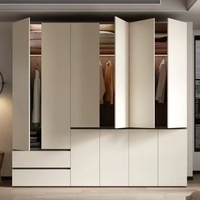 Armoire moderne nordique à panneaux plats couleur crème, armoire autoportante sans poignée avec rangement pour chambre à coucher, meubles de maison CARB P2