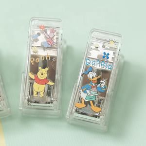 Engrapadora Manual Mini Estándar de Alta Calidad Más Vendida con Diseño de Dibujos Animados Acrílicos Personalizados para Estudiantes - Product Image 2