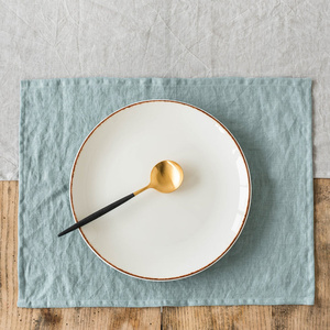 Napperons en lin délavé à la pierre avec texture tissée décontractée pour les organisateurs de mariages et les repas formels - Product Image 1