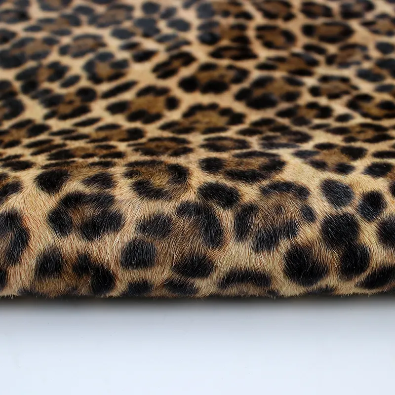 Chine tannerie gros peau d'animal fourrure imprimé léopard véritable peau de vache tapis