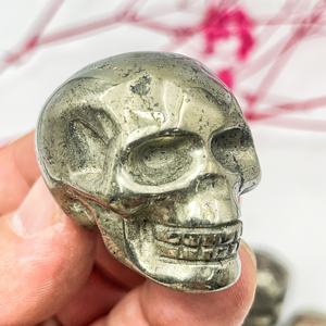 Vente en gros de crânes en pyrite de cristal naturel écologique, sculpture irrégulière, décoration d'intérieur, autres artisanats en cristal - Product Image 3