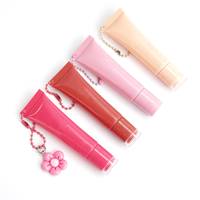 Personnalisable 15g Lip Gloss Tube Squeeze Tube rose avec porte-clés mignon Crème pour les mains, crème pour les yeux et fond de teint Contenant liquide