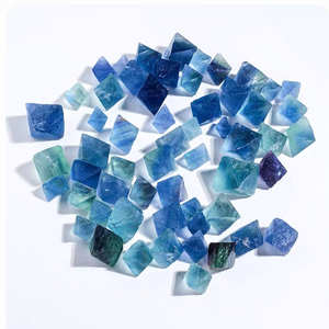 Commercio all'ingrosso cristallo naturale verde Fluorite ottaedro pietra scolpita grezzo artigianato guarigione roccia per la decorazione domestica per la festa della mamma - Product Image 3