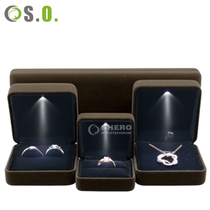 Green Red <b>Black</b> Wholesale New Arrival Velvet Jewelry <b>Box</b> Ring Earrings Pendant Necklace <b>Box</b> Jewelry Packaging - Product Image 1