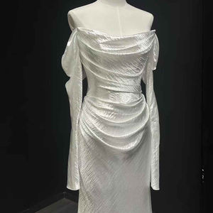 Robe de mariée sirène moderne NT31, longue, florale, brillante, à volants, épaules dénudées, avec appliques en dentelle et cristaux, pour soirée - Product Image 6