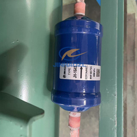 Filtre déshydrateur hermétique de réfrigération pour l'élimination de l'humidité et de l'acide dans les unités de condensation de chambre froide