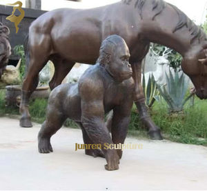 Grandes statues de gorille en métal à vendre Sculpture de gorille en bronze Ornement de jardin King Kong Ape - Product Image 2