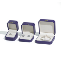 Boîte à bijoux FORTE Fashion en cuir PU violet et daim, forme octogonale arquée, avec logo personnalisé et intérieur en velours pour emballage cadeau