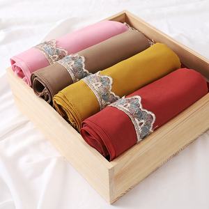 Vente de gros Zifeng OEM LLenco Verao Mulheres Hijab musulman en mousseline de soie en dentelle unie - Product Image 2