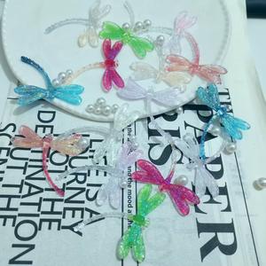 <span class=keywords><strong>Carte</strong></span> lumineuse <span class=keywords><strong>libellule</strong></span> de glace et de feu 50*46mm en plastique/résine avec colle coulante, faite à la main, pour épingles à cheveux, coques de téléphone portable et bijoux DIY - Product Image 1