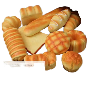 Junhai PU0392 Llavero de espuma de poliuretano con simulación de pan y mantequilla, juguete antiestrés unisex para mayores de 14 años - Product Image 1
