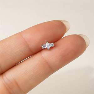 Piercing de Plata de Ley S925 con Moissanita y Circonita Cúbica, Diseño Clásico de Pera Geométrica Marquise, con Parte Trasera Plana para Cartílago - Product Image 4