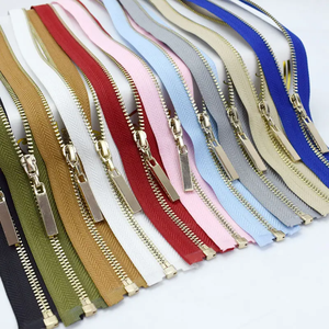 سحاب معدني متعدد الألوان من DAWEI لإكسسوارات الملابس والمعاطف والحقائب والخياطة - Product Image 5