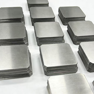 Plaque personnalisée, accessoires en métal brut de précision, tôle en acier inoxydable usinée par CNC - Product Image 1