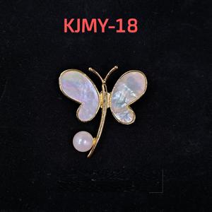 Broche de Perlas de Agua Dulce con Acabado de Latón Antiguo de Lujo y Calidad Premium para Regalos y Ocasiones Especiales, Disponible para Exportación - Product Image 4