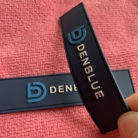 Étiquette en caoutchouc PVC avec logo en relief de grande taille, étiquette en silicone avec logo en relief pour sacs