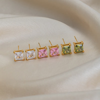 Boucles d'oreilles clous carrées minimalistes en acier inoxydable avec revêtement sous vide en or 18 carats, accessoires d'oreille tendance