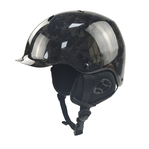 Casque de <span class=keywords><strong>ski</strong></span> et de snowboard en fibre de carbone Équipement de protection avancé pour les sports de libre équitation avec casque de neige de taille réglable - Product Image 1