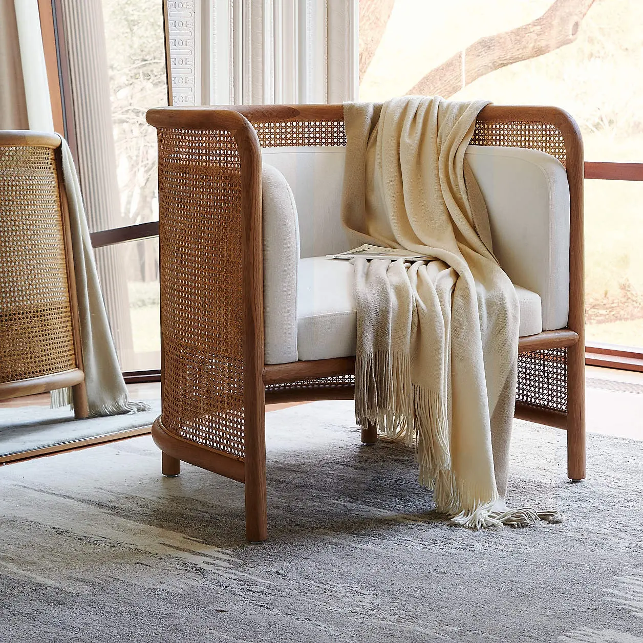 Sassanid OEM Cool senza sforzo Vibe Home Staging Design campi di canna naturale schienale bianco accento sedia