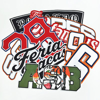 Patch thermocollant personnalisé en polyester brodé, motif cœur, lettre, numéro, en sergé, pour veste universitaire et casquette