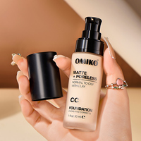 Crème de fond de teint CC anti-cernes matifiante longue tenue 24 heures ; Fond de teint pour un teint naturel