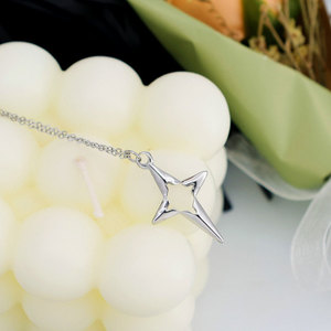 Collar de Joyería con Colgante de Estrella de Cuatro Puntas en Acero Inoxidable 316L, Chapado en Oro de 18k, Resistente al Agua y al Deslustre, para Mujer - Product Image 2