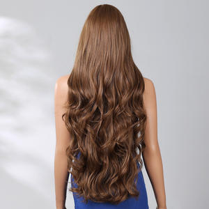 Perruque en Fibre Résistante à la Chaleur 34 Pouces en Stock, Grandes Ondulations Brunes, Cheveux Bouclés Super Longs, Perruque Synthétique Bouclée Mate Haute Densité - Product Image 3