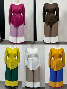 Conjunto de 2 Piezas para Mujer Talla Grande Africana, Top Asimétrico Plisado Informal y Pantalones Largos con Bloques de Color, Corte Holgado, a la Moda - Product Image 6