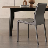 Chaise de salle à manger moderne de style italien, avec pieds en métal et cuir, meubles de restaurant
