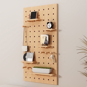 Duvar <span class=keywords><strong>Pegboard</strong></span> asılı Modern ev dekor raf özel ayarlanabilir ahşap <span class=keywords><strong>Pegboard</strong></span> aksesuarları - Product Image 1