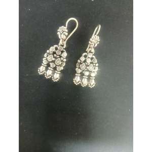 Pendientes Modernos de Primera Calidad, Hermoso Diseño, Perfectos para Bodas y Ocasiones Especiales para Mujeres - Product Image 3