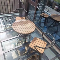 Ensemble de salle à manger d'extérieur moderne Chaise de table imperméable au design nouveau pour les cafés et les salons de thé