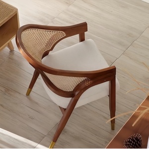 Silla de Comedor de Lujo con Brazos, Estructura de Madera, Respaldo de Ratán y Asiento Tapizado para Restaurante, Hotel, Cafetería - Product Image 4