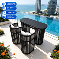 Ensemble de table et chaises de bar en aluminium pour l'extérieur avec tabourets de bar en corde tressée et coussins pour patio, balcon, hôtel
