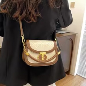 New Retro <b>Small</b> square Saddle Bag, Fashionable Crossbody Bag, Luxurious High-quality Embossed Women's Designer Luxury <b>Handbag</b> - Product Image 4