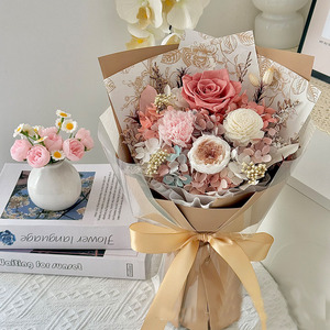 Bouquet Immortel <span class=keywords><strong>de</strong></span> la Saint-Valentin et <span class=keywords><strong>de</strong></span> la Remise des Diplômes – Fleurs Séchées Naturelles et Préservées (Garonnes, Roses) – Sensation Haut <span class=keywords><strong>de</strong></span> Gamme, Longue Durée (3-5 Ans) - Product Image 1