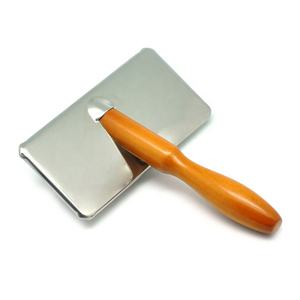 Baoli OEM Spazzola <span class=keywords><strong>Peli</strong></span> 90x130mm cepillo para <span class=keywords><strong>mascotas</strong></span> mango de madera gato garrapata bambú aseo diario limpieza gato perro Slicker cepillo - Product Image 5