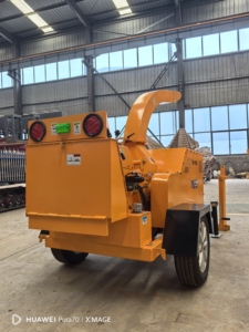 Broyeur hydraulique industriel <span class=keywords><strong>pour</strong></span> le recyclage du <span class=keywords><strong>bois</strong></span> destiné aux centres de traitement - Product Image 4
