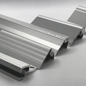 Nouvelle tendance, <span class=keywords><strong>nez</strong></span> d'<span class=keywords><strong>escalier</strong></span> en aluminium blanc poli <span class=keywords><strong>de</strong></span> 140mm <span class=keywords><strong>avec</strong></span> <span class=keywords><strong>led</strong></span> - Product Image 3