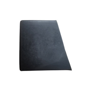 Pieds de meubles modernes et simples en plastique noir Shih Hung Plastics, 20x40mm, à fixation latérale - Product Image 2