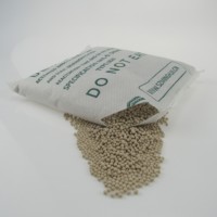 250 grammes 13X tamis moléculaire Gel de silice adsorbant et déshydratant pour le traitement de l'eau apparence des granulés alimentaires variété de tensioactif