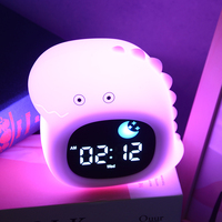 Réveil électronique de voyage alimenté par batterie pour les enfants Réveil lumineux avec fonction de thérapie du sommeil Horloge de sommeil bonne nuit