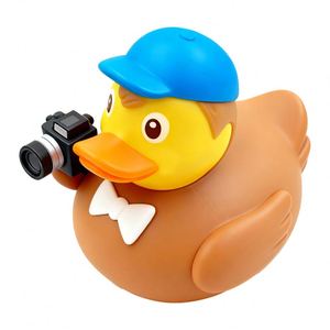 Cadeau promotionnel 2025 : Canard de bain en PVC personnalisé motif dessin animé, Mini jouets artisanaux en plastique en forme d'animaux, Figurine de caméraman en vinyle - Product Image 1