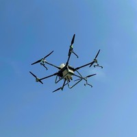 Pulvérisateur agricole Drone Caméra à grande charge UAV Pulvérisation agricole Haute sécurité Vol automatique Pulvérisation intelligente pour