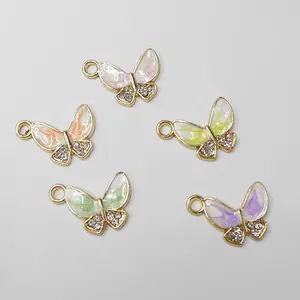 彩色水晶蝴蝶吊坠用于珠宝配件配件，用于钥匙扣情侣项链手镯搪瓷挂件