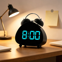 Nouvelle Horloge Réveil Électronique LED à Brancher sur Table de Chevet, Grand Écran Triangulaire, Sonnerie Forte pour Chambre à Coucher